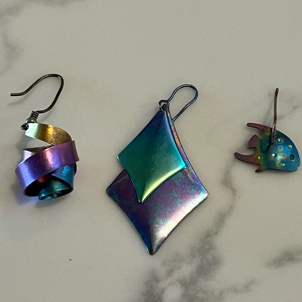 Theee ViNtAgE Titanium EARRINGS
